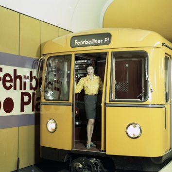 BVG U-Bahn-Fahrerin 1974